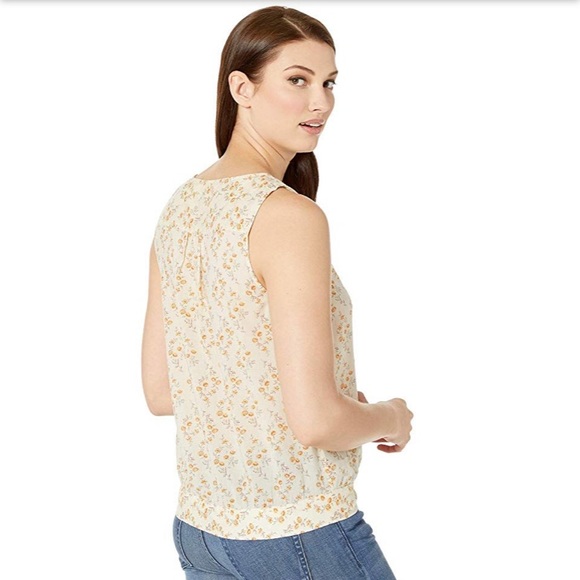 Vince Camuto Sleeveless blouse - Picture 3 of 8